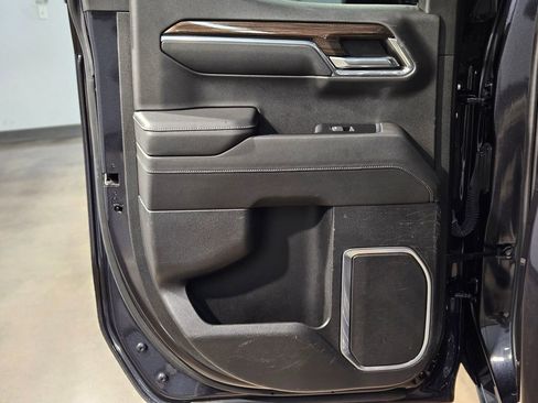 Used 2023 Chevrolet Silverado 1500 LT image 32