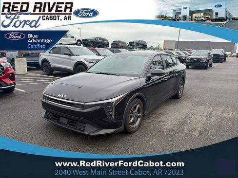 Used 2025 Kia K4 LXS FWD image 1