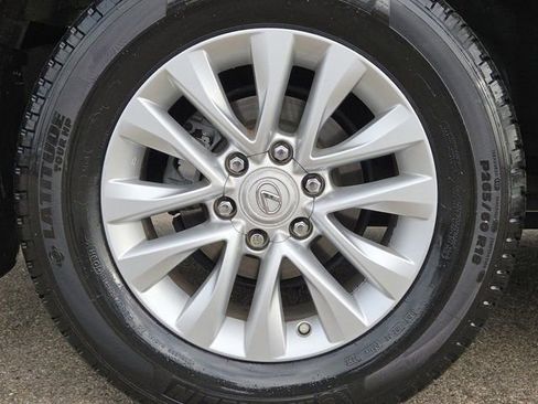 Certified 2023 Lexus GX 460 Premium w/ Premium Package image 28