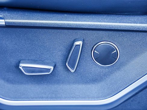 Used 2023 Ford F150 Raptor w/ Raptor Carbon Fiber Package image 21