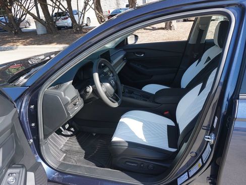Used 2026 Honda Accord SE image 2