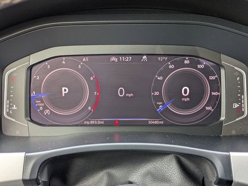 Used 2022 Volkswagen Atlas Cross Sport SE image 28