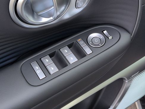 Used 2026 Hyundai Ioniq 9 Limited image 15