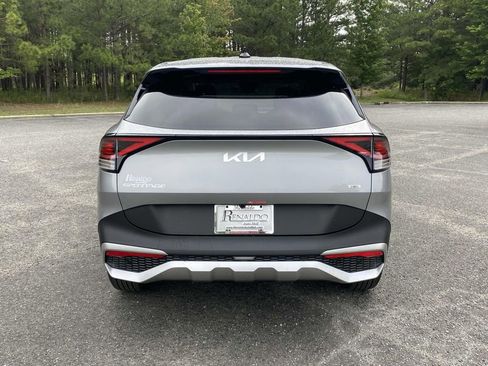 New 2025 Kia Sportage LX image 3