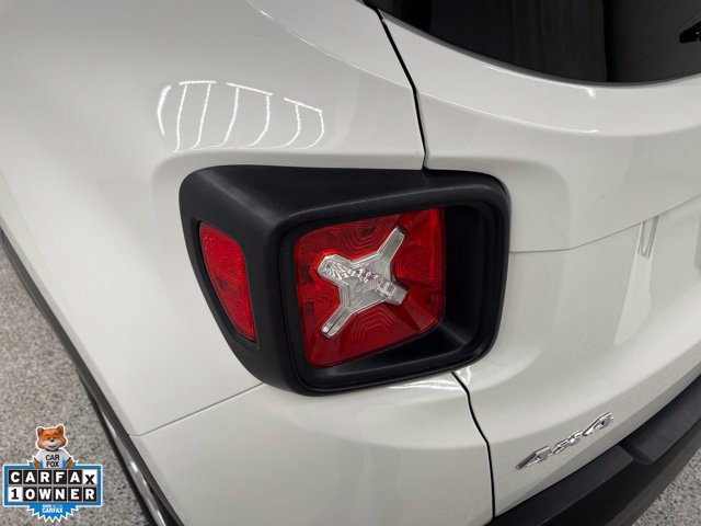 Used 2023 Jeep Renegade Latitude AWD/4WD image 6