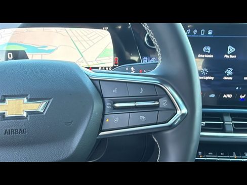 New 2025 Chevrolet Equinox EV LT image 15