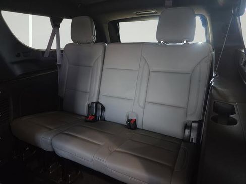 Used 2022 Chevrolet Suburban LT image 25