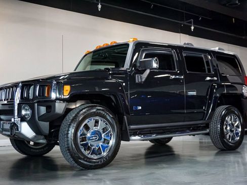 Used 2008 HUMMER H3 image 3