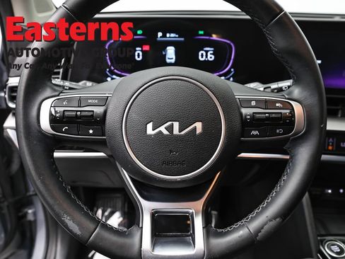 Used 2025 Kia Sportage EX FWD image 10