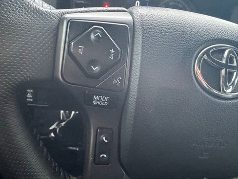 Used 2021 Toyota Tacoma TRD Off-Road AWD/4WD image 22