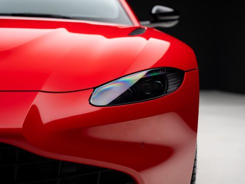 Used 2023 Aston Martin V8 Vantage Coupe RWD image 10