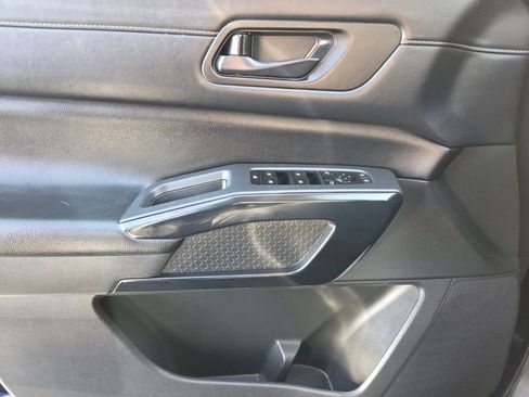 Certified 2024 Nissan Pathfinder SV image 25