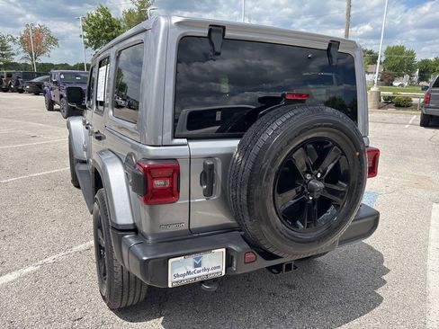 Used 2020 Jeep Wrangler Unlimited Sahara AWD/4WD image 21