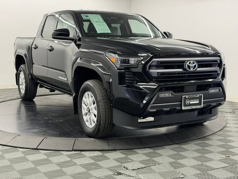 Used 2026 Toyota Tacoma SR5 AWD/4WD image 8