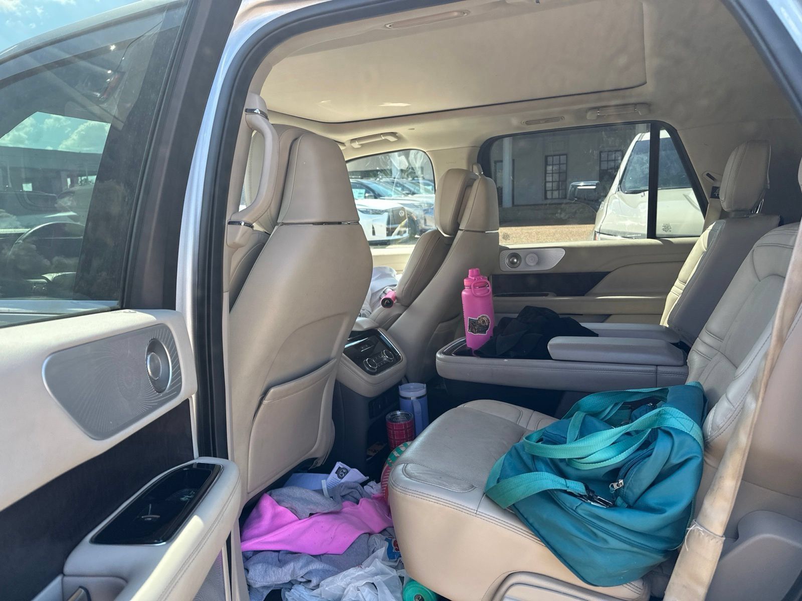 Used 2020 Lincoln Navigator Reserve w/ Luxury Package RWD image 12