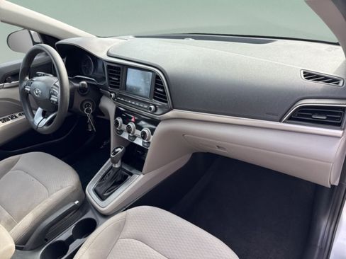Used 2019 Hyundai Elantra SEL FWD image 22