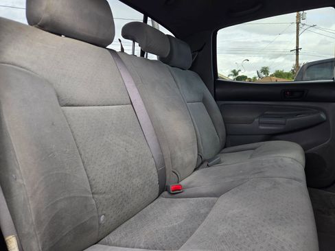 Used 2006 Toyota Tacoma PreRunner image 17