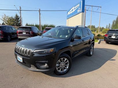Used 2019 Jeep Cherokee Latitude Plus w/ Comfort/Convenience Group