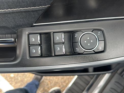 Used 2021 Ford F150 Lariat w/ Equipment Group 502A High image 19