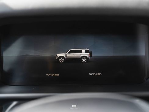 Used 2024 Land Rover Defender 110 V8 image 30