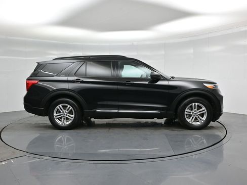 Certified 2022 Ford Explorer XLT image 26
