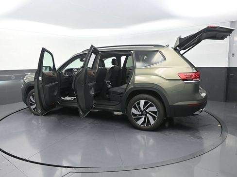 Used 2026 Volkswagen Atlas SE AWD/4WD image 33