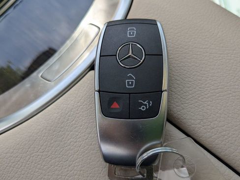 Certified 2022 Mercedes-Benz GLC 300 w/ Premium Package Lite image 25