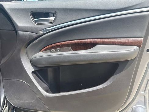 Used 2018 Acura MDX FWD image 18