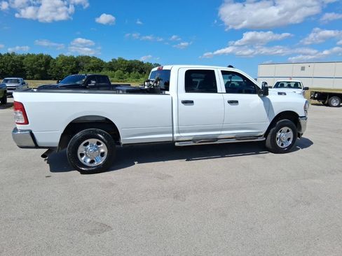 Used 2024 RAM 2500 Tradesman w/ Chrome Appearance Group AWD/4WD image 6