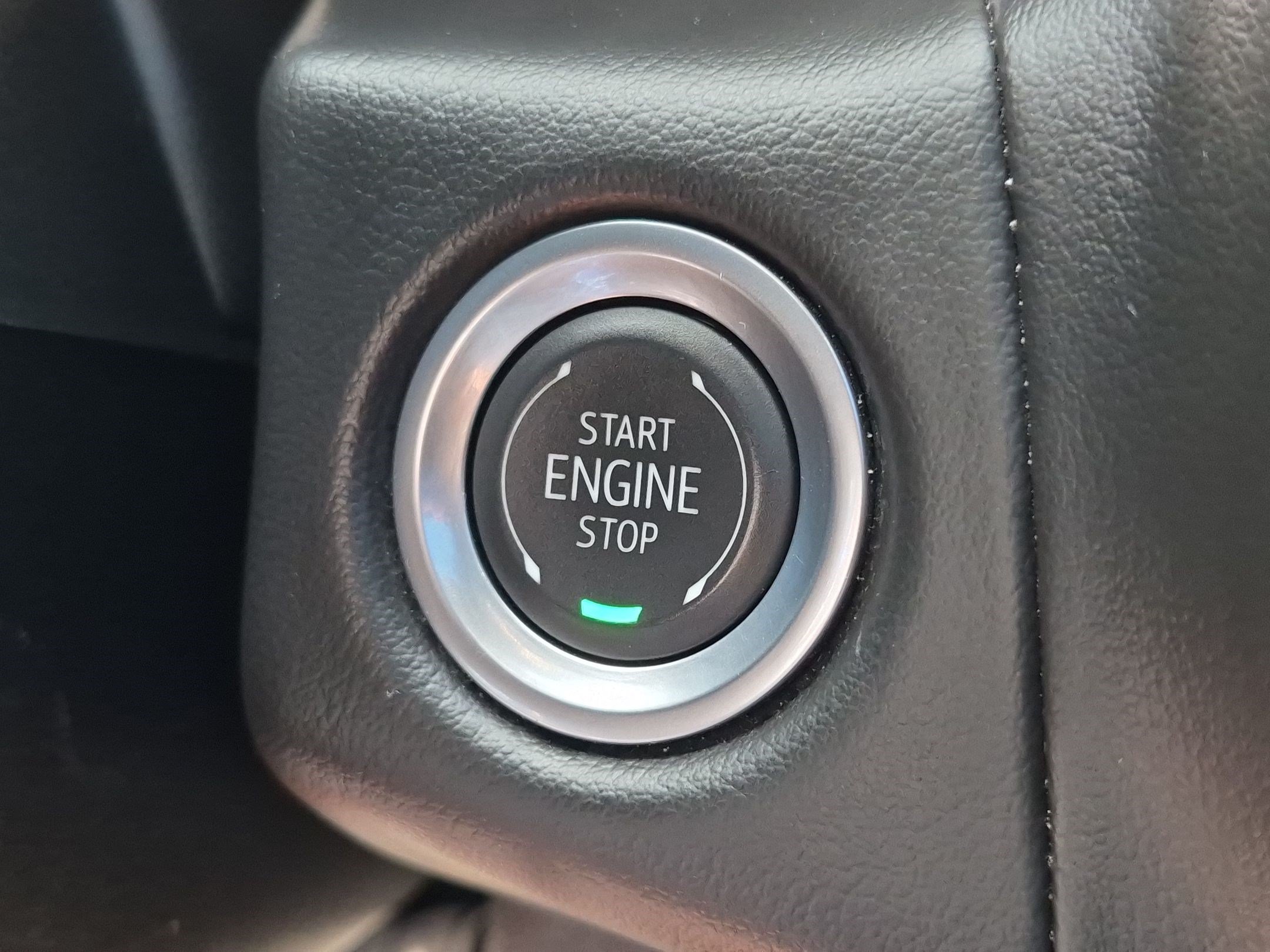 Used 2024 GMC Yukon XL SLT w/ SLT Luxury Package AWD/4WD image 23
