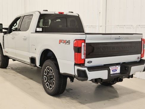 New 2025 Ford F350 Platinum w/ FX4 Off-Road Package image 6