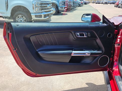 Used 2015 Ford Mustang GT Premium RWD image 12