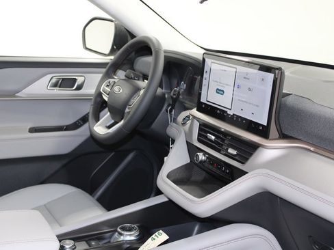 New 2026 Ford Explorer Active w/ Active Comfort Package AWD/4WD image 31