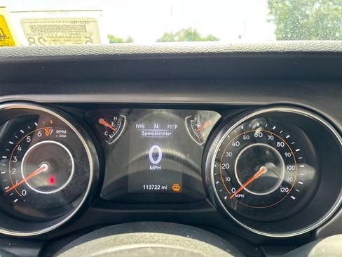 Used 2022 Jeep Wrangler Unlimited Sport AWD/4WD image 18