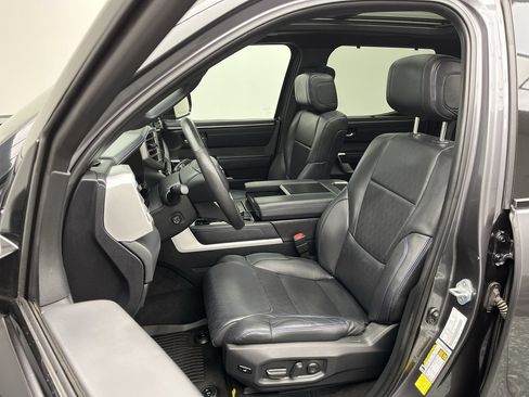 Used 2023 Toyota Tundra Platinum AWD/4WD image 11