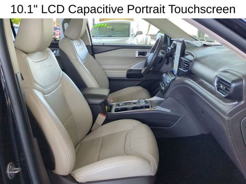 Used 2020 Ford Explorer Platinum w/ Premium Technology Package image 35