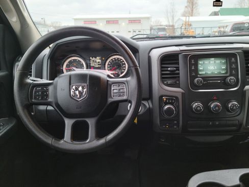 Used 2017 RAM 1500 Express image 10