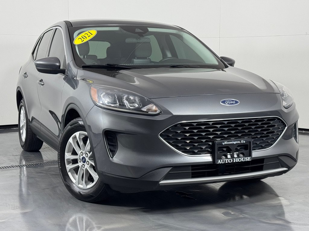 Used 2021 Ford Escape SE FWD image 2