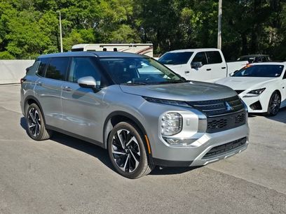 Used 2024 Mitsubishi Outlander SE