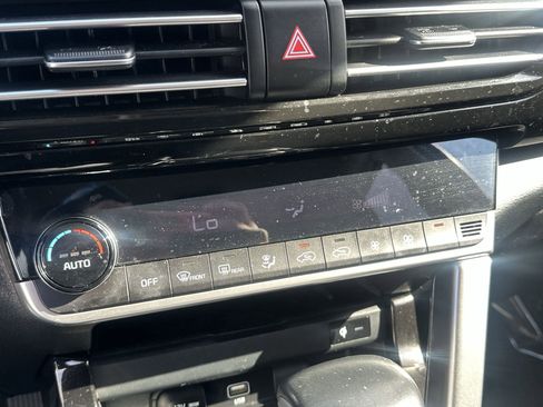 Certified 2023 Kia Seltos EX image 17