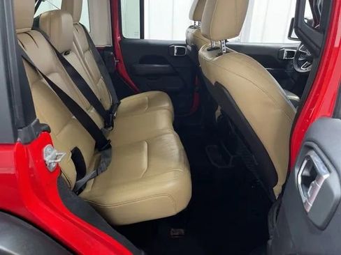 Used 2018 Jeep Wrangler Unlimited Rubicon w/ Dual Top Group AWD/4WD image 6