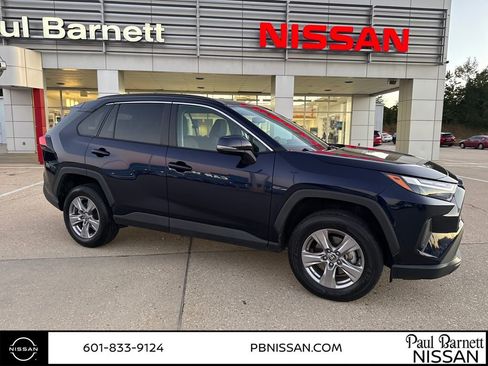 Used 2024 Toyota RAV4 XLE image 7