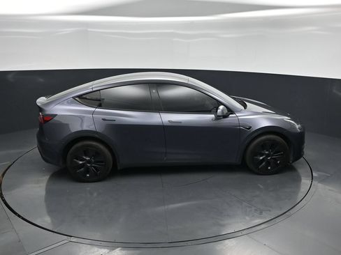 Used 2023 Tesla Model Y Long Range AWD/4WD image 31