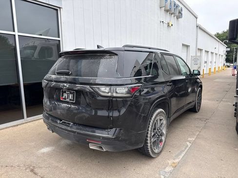 Used 2021 Chevrolet Traverse Premier w/ Redline Edition AWD/4WD image 7