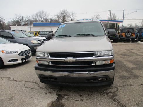Used 2005 Chevrolet Tahoe LS image 3