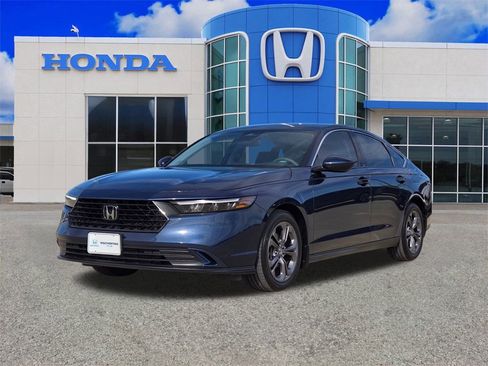 Used 2023 Honda Accord EX image 7
