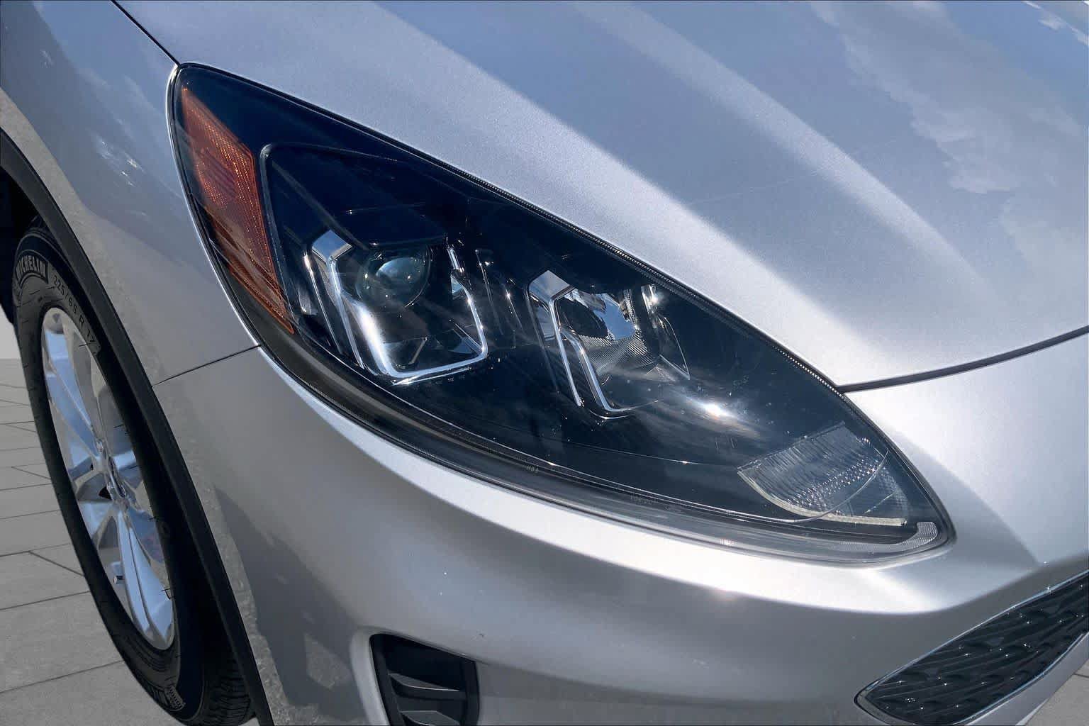 Certified 2020 Ford Escape SE FWD image 28
