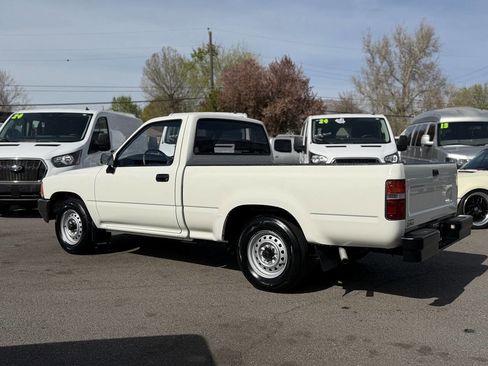 Used 1991 Toyota Pickup 2WD Regular Cab image 50