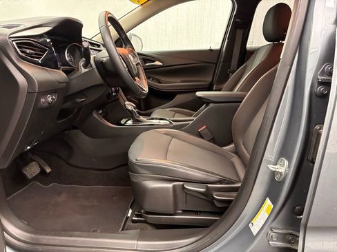 Used 2022 Buick Encore GX Preferred w/ Sport Touring Package image 18