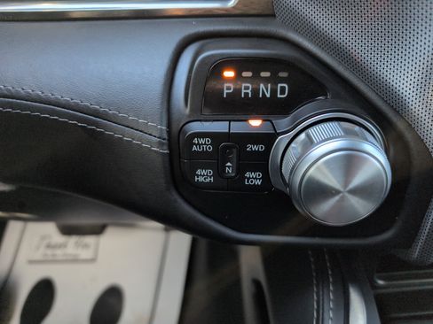 Used 2020 RAM 1500 Limited w/ Black Appearance Package image 25